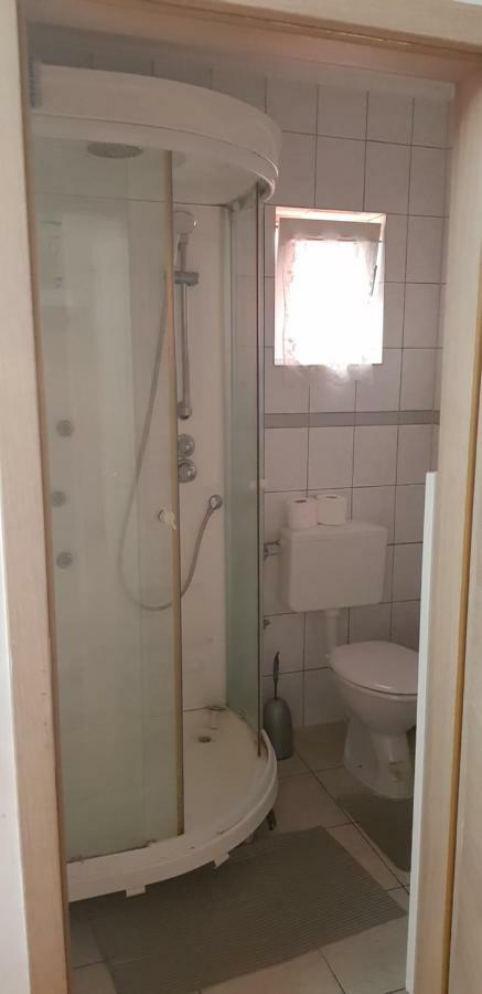 Apartment Fuer Monteure Nr 1 Kassel Esterno foto